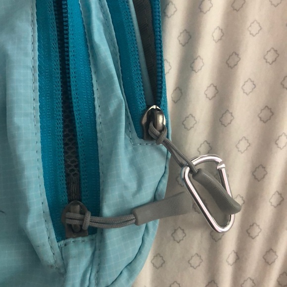 SALE‼️ NWOT BLUE CROSS BAG - Picture 5 of 6